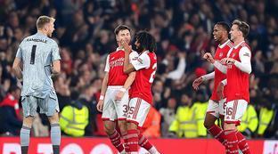 成功应对首 成功应对首